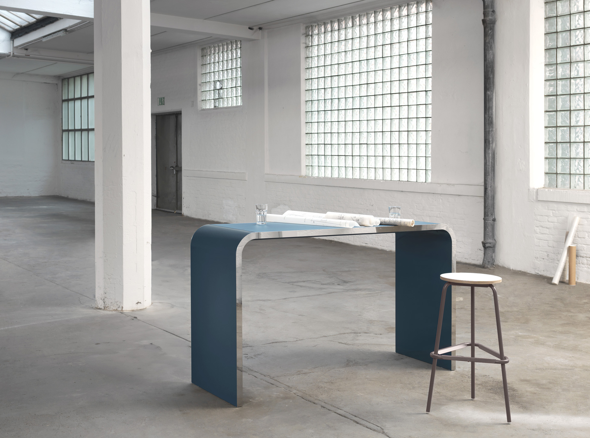 M 10 Bar table - Image 2